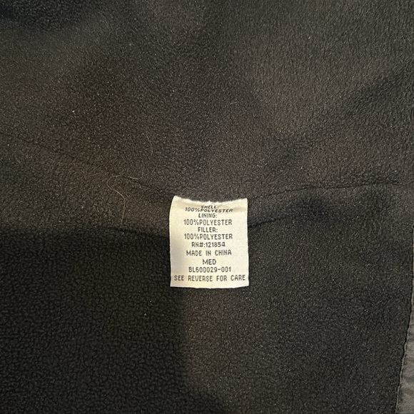 Totes size Medium fleece lined windbreaker. 4 pocket. Removable hood. Black - Picture 7 of 8